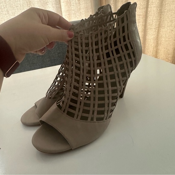 Vince Camuto tan mesh heels women’s size 11 stilettos open toe party formal chic - Picture 1 of 6